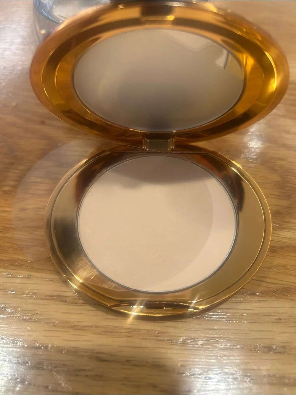 MCoBeauty Miracle Flawless Pressed Powder